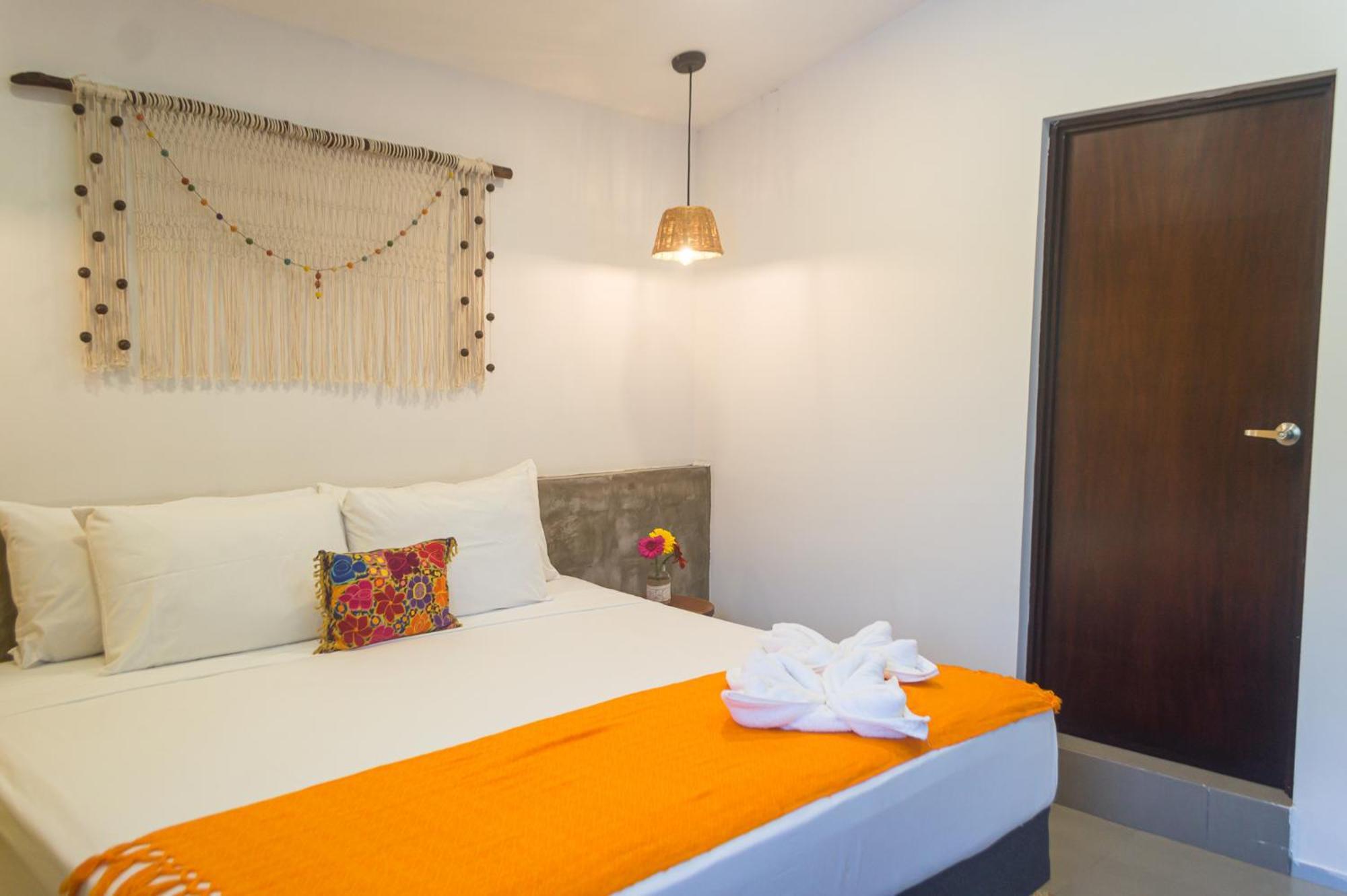 Hotel Boutique Casa Xaan Вальядолид Экстерьер фото