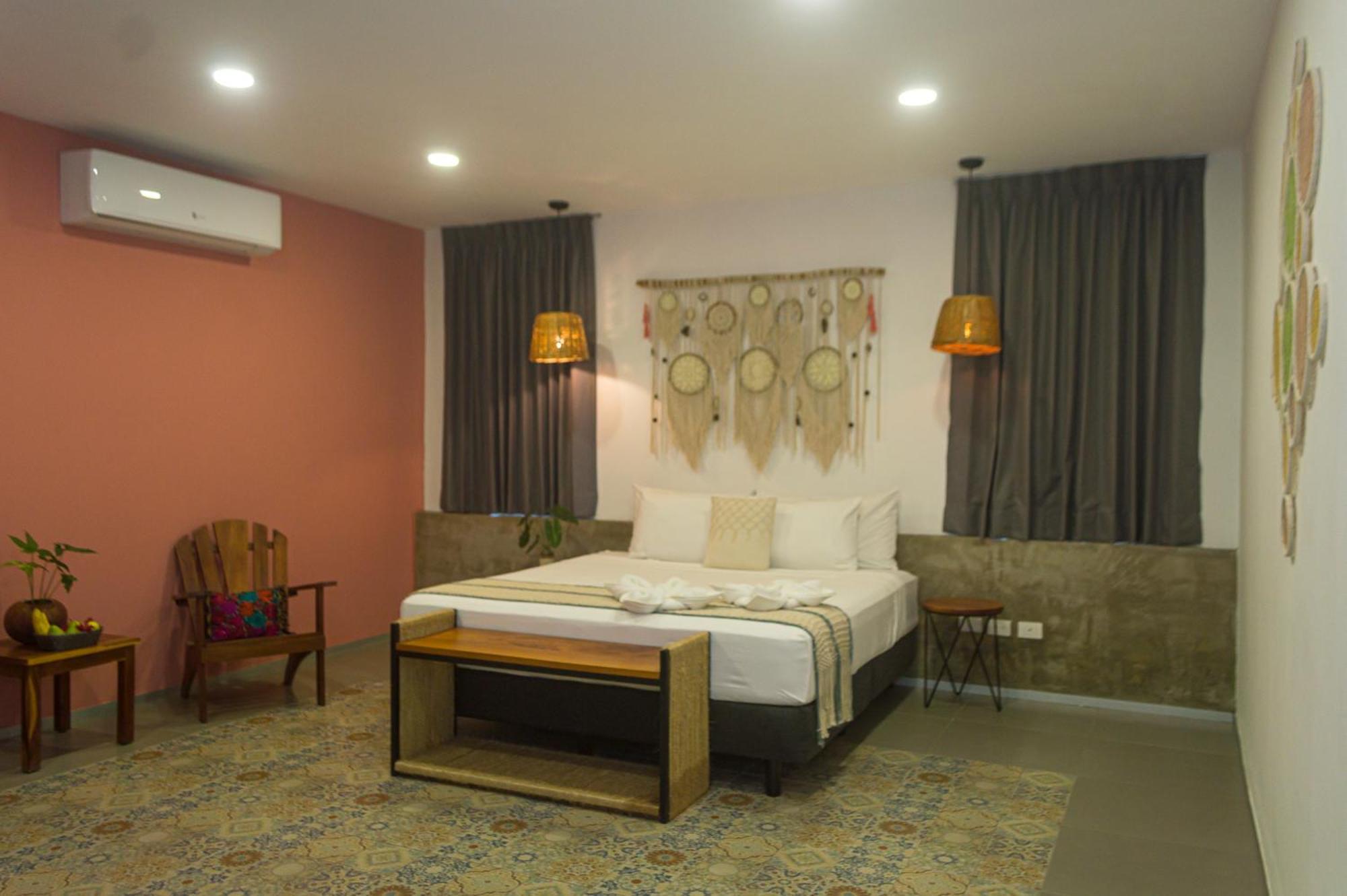 Hotel Boutique Casa Xaan Вальядолид Экстерьер фото