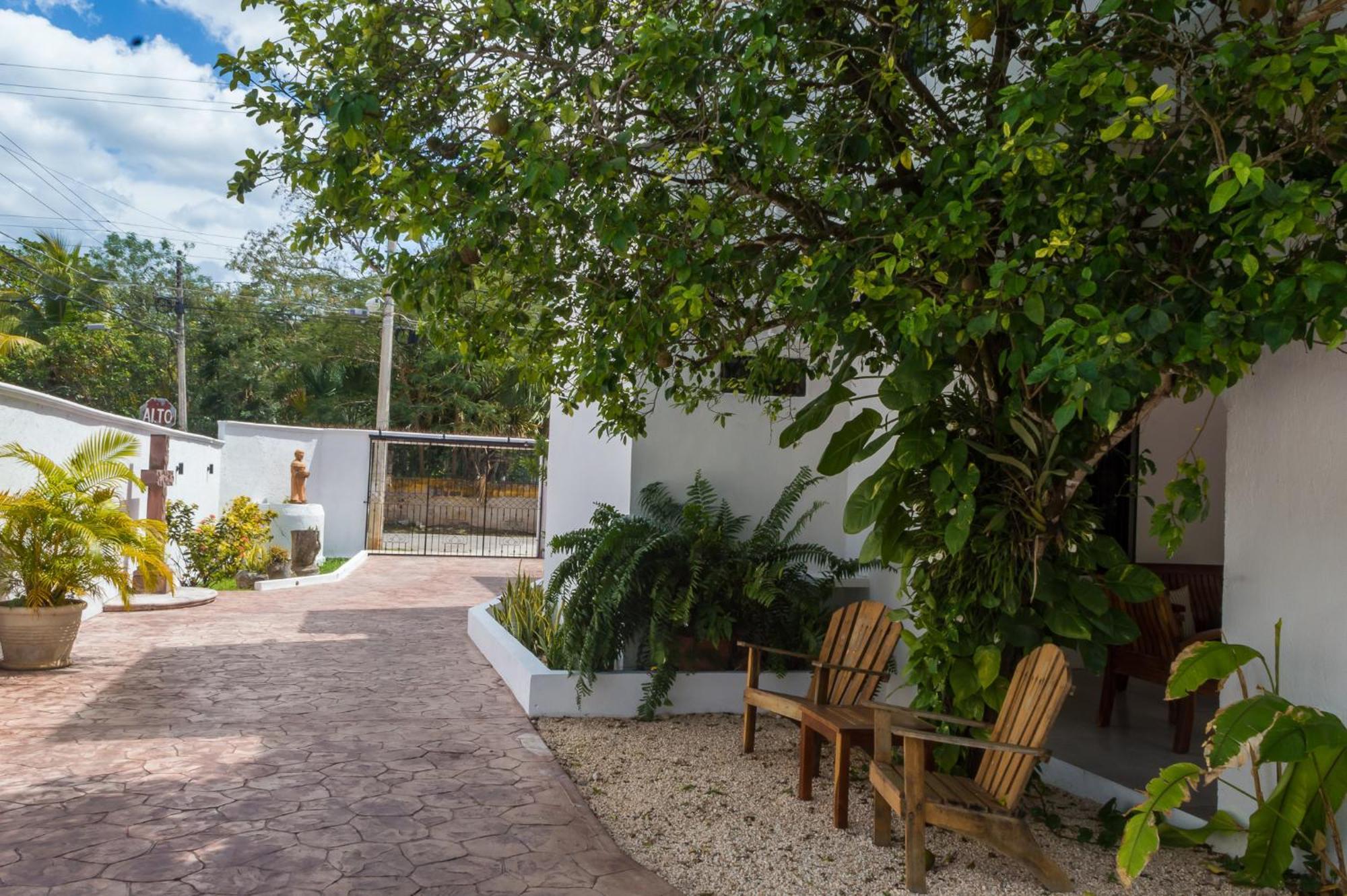 Hotel Boutique Casa Xaan Вальядолид Экстерьер фото